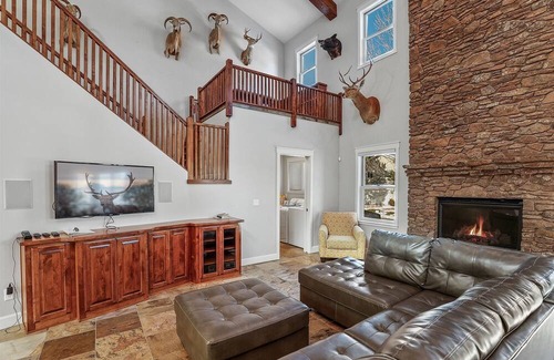 Ponderosa Trails House | So GRAND, So MAJESTIC, So EXQUISITE! Highly-Sought After Location! Pool Table!