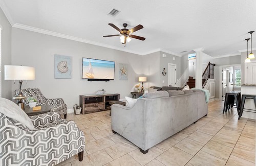 Villages of Crystal Beach House | Lagoon Pool-Heated for Spring break, 2 Living Areas, Walk to Beach