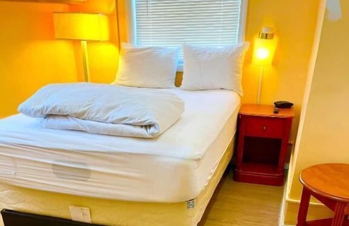 Downtown Baltimore Hotel | BedExpress hotel hostel