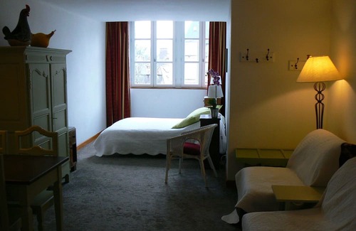Old Town Apartment | bright studio in the heart of town