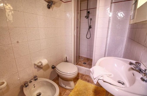 Radicondoli Apartment | Apartment with terrace in Tuscany