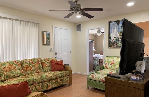 Yacht Club House | Twin House shared Volleyball pool 3 King bedrooms, 2 sofa sleepes 8