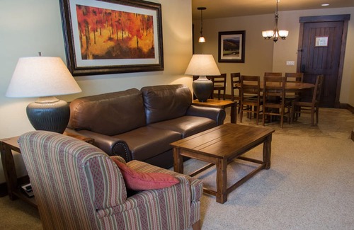 Breckenridge Condo | Grand Lodge on Peak 7 Lux Slopeside Ski In-Ski Out Amenities Galore Feb 17-24