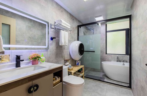 Xihu Bed & Breakfast | Moonlit Orchid Bay Coffee & Tea