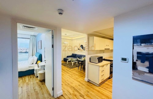 Madinat Zayed Apartment | Zapbed House-Rak F 202