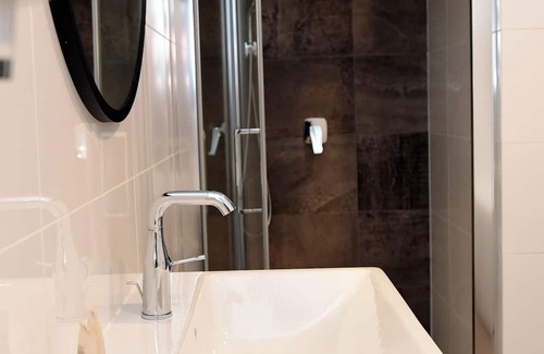 Szarlej Bed & Breakfast | Dom Nazaret - Close to Airport 24h