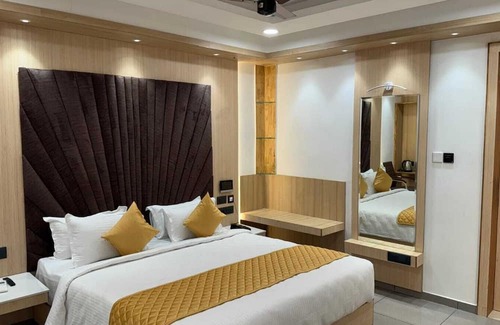 Thanjavur Hotel | HOTEL TIME SQUARE