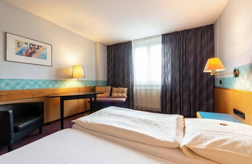 Korntal-Munchigan Bed & Breakfast | enjoyHotel garni Korntal Stuttgart