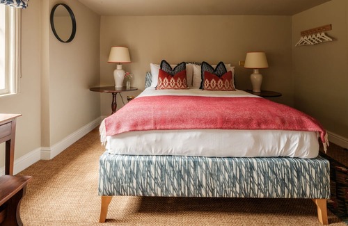 Cranborne Hotel | The Fleur de Lys