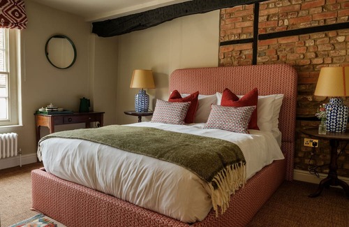 Cranborne Hotel | The Fleur de Lys