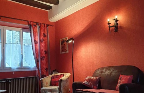 Arnouville-les-Mantes Cottage | Gite Arnouville-lès-Mantes, 3 bedrooms, 4 persons