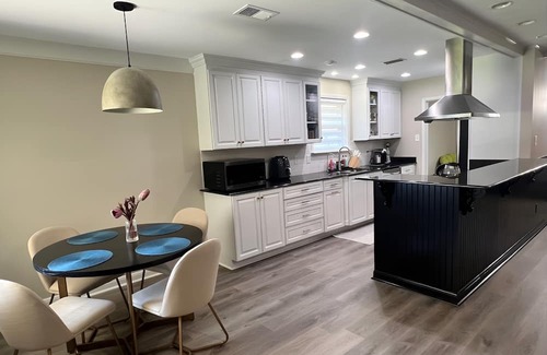 Metairie House | 3bd 2bath house in Metairie - 15 minute drive to Superdome and Bourbon Street
