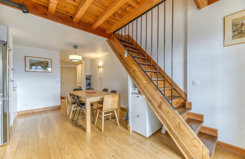 Villard-Reculas Apartment | Apartment 'Tout Confort Et Moderne Granges 33' with Mountain View, Balcony and Wi-Fi