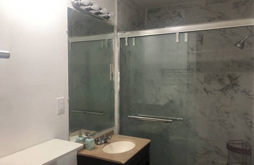 Ontario House | Charming house with AC and WiFi in lovely Ontario