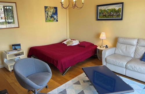 Centre Ancien Apartment | Large guest studio in the historic heart of Caen