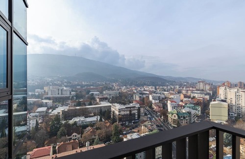 Centar Apartment | Top Floor Presidential Suite - 3 bedroom apartment in Skopje w/free parkingnn
