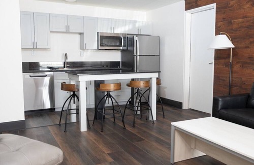 Minden House | Come stay in this 1st floor 2 bedroom suite!