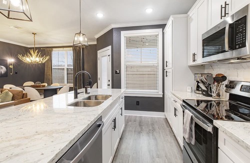 Harvey Hillsides House | Modern Townhome Near Texas A&M