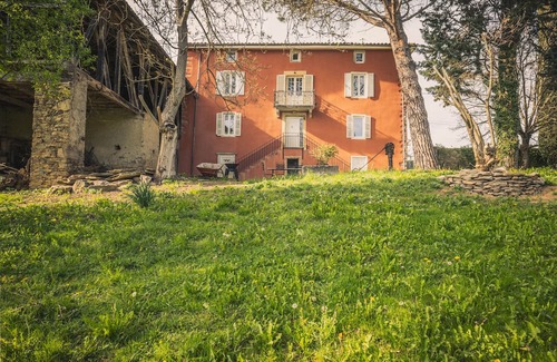 Rouede House | Country House 'Maison De Rouède' with Mountain View, Wi-Fi and Air Conditioning