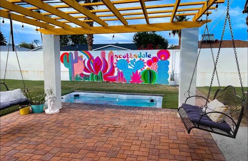 South Scottsdale House | Very Central, Well located/Spacious/1mil from Oldtown Scottsdale!
