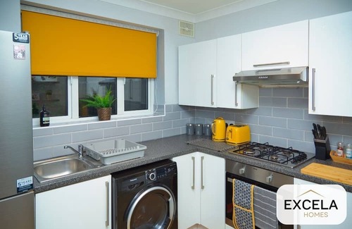 Leavesden Apartment | Potter's Cove in Watford - Walk to the Studios