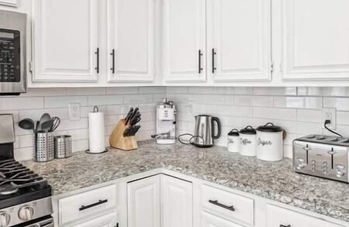 DeSoto Apartment | Palacio · Blissful Bonding Healthy Palace