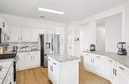 DeSoto Apartment | Palacio · Blissful Bonding Healthy Palace