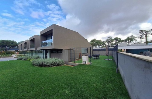 Ofir House | Charming two bedroom family friendly Villa next to the beach with exterior pool