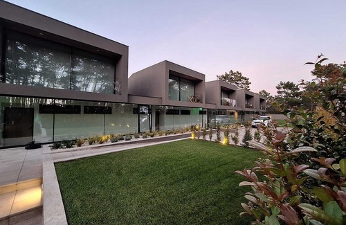 Ofir House | Charming two bedroom family friendly Villa next to the beach with exterior pool