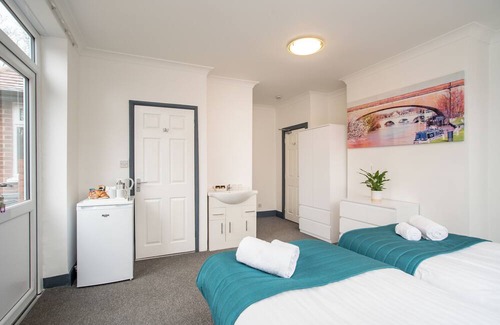Bray on Thames House | Deluxe Triple room of 3 with view