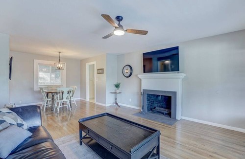 Yuba City House | Bright and newly remodeled 3-bedroom home, close to hospital, shopping...