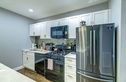 Fairlawn House | Emerald Escape Hilltop Home