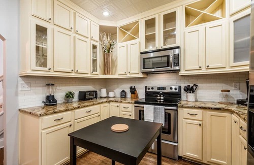 Olde Towne East House | Lovely 5 Bedroom home in Olde Town East of Columbus Ohio