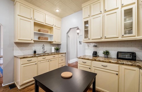 Olde Towne East House | Lovely 5 Bedroom home in Olde Town East of Columbus Ohio