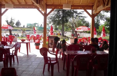 Thoux House | Camping 3 étoiles - eecgeb