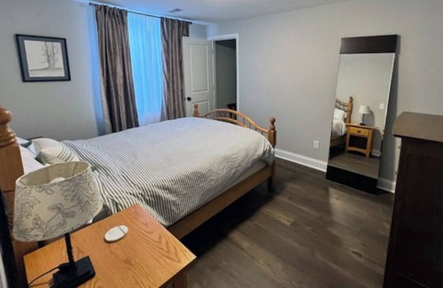 Olde Towne East Apartment | Cozy 1 Bedroom Apartment Located in Historic Olde Towne East