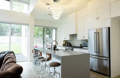 Dawson Villa | Chic Modern Home with Huge Backyard for Events