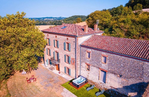 Graulhet House | Casa Lounell - Swimming pool - Spa - Sauna - Games room - Park