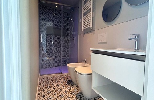 Pugliola Apartment | Souvenir Guest House Lerici, refined vacation home with sea view.