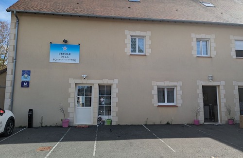 Neuvy-Saint-Sepulchre Cottage | Gite Neuvy-Saint-Sépulchre, 7 bedrooms, 14 persons