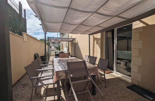Neuvy-Saint-Sepulchre Cottage | Gite Neuvy-Saint-Sépulchre, 7 bedrooms, 14 persons