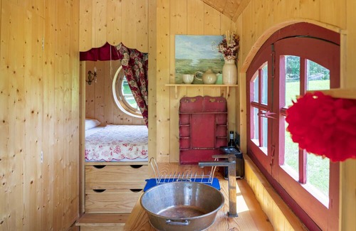 Arcangues House | Null 'Roulotte Vintage' with Shared Terrace