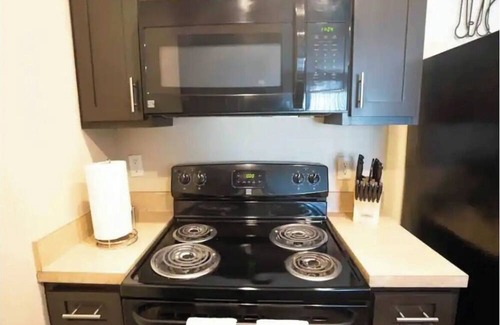 Easton Apartment | King Kozy space & Easton near Airportn