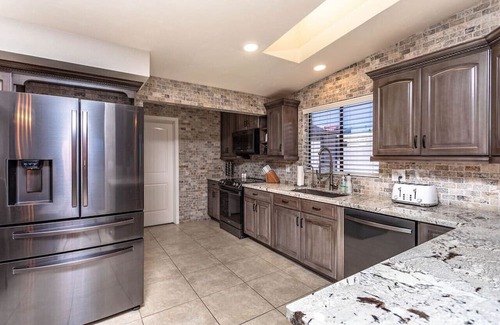 Lake Havasu City House | Lakeside DREAMstay | Pool | Spa | Bball | Firepit
