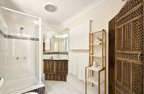 Currumbin Valley House | Blissful 12Acre BushlandParadise