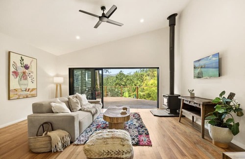 Currumbin Valley House | Blissful 12Acre BushlandParadise