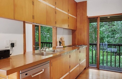 Northcote House | Woodside Retreat with Sauna, Ice Bath and BBQ