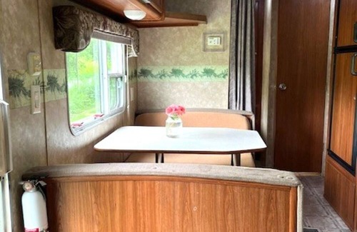 Lenhartsville House | Appalachian Trail Through Hikers Night Off the Trail