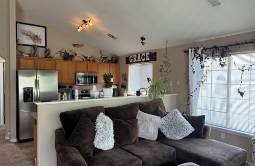 Thornton Condo | Cozy Condo nestled minutes from the gates of DIA!