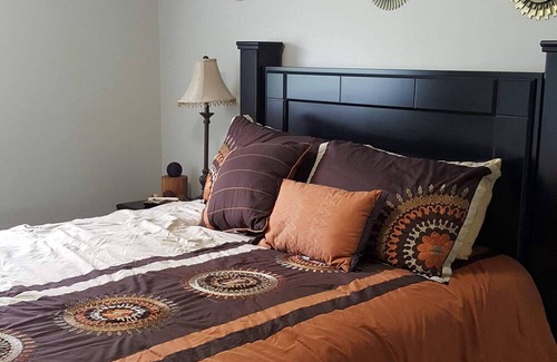 Park Forest House | Quite 3 bdrm 1bath Twn Hm South Suburbs of Chicago. No parties. ID Check